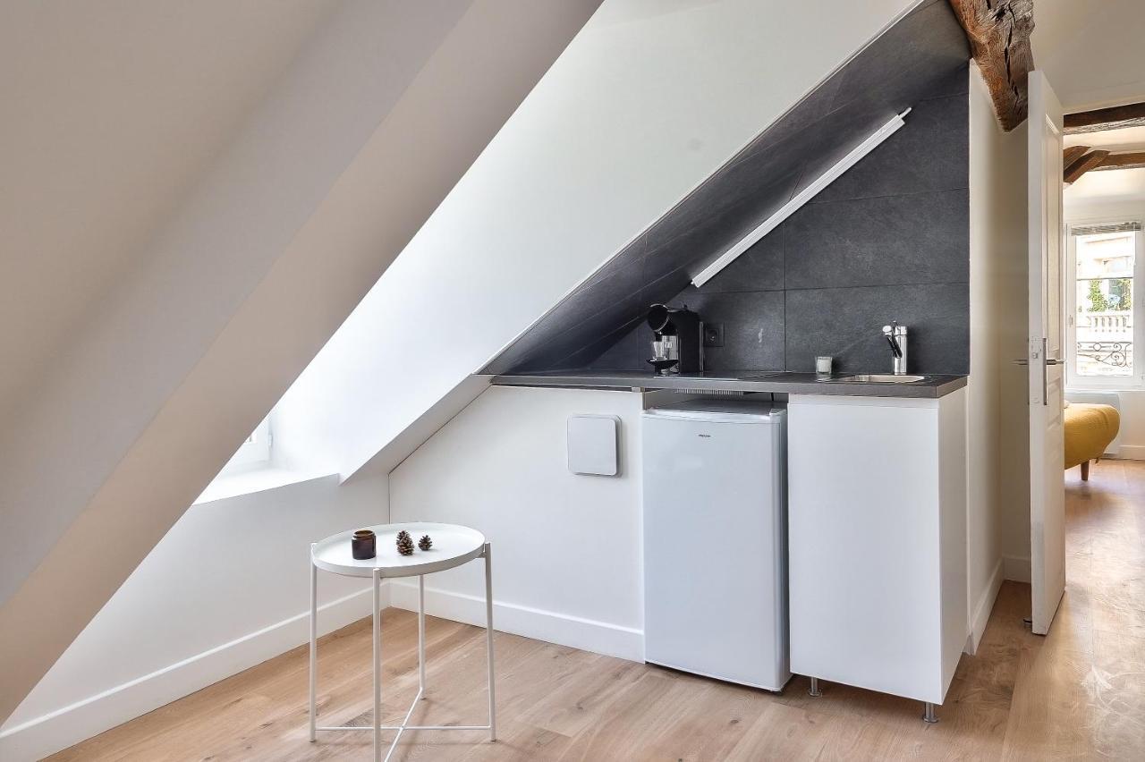 Apartment Charming 1 Bedroom In The Heart Of *