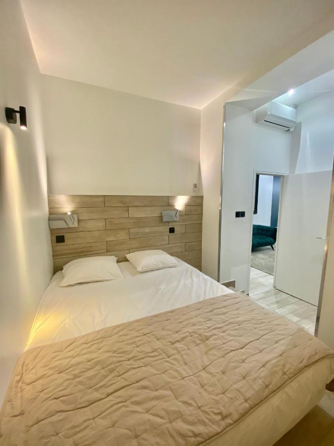 Apartment Republique Paris