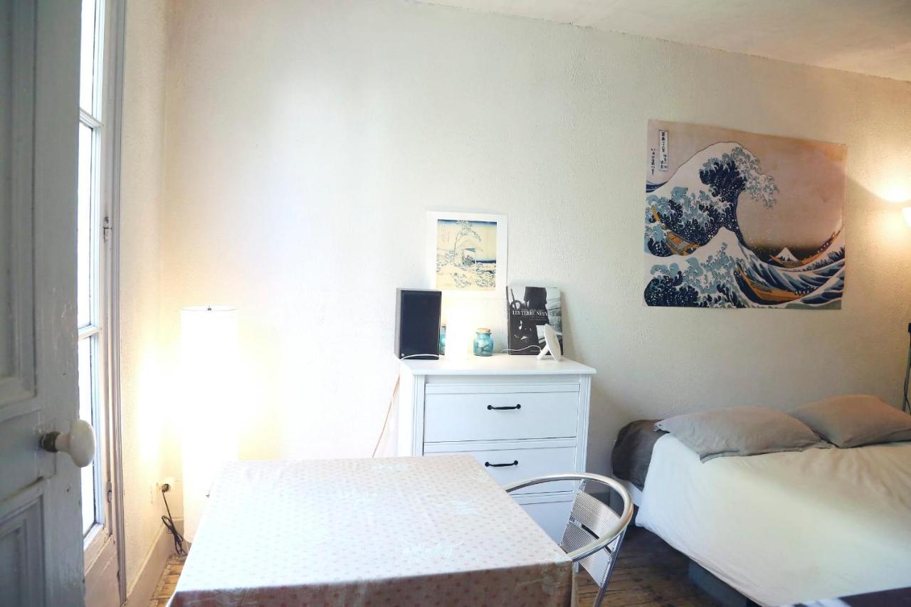 Apartment Charming Bright Near Montmartre Paris