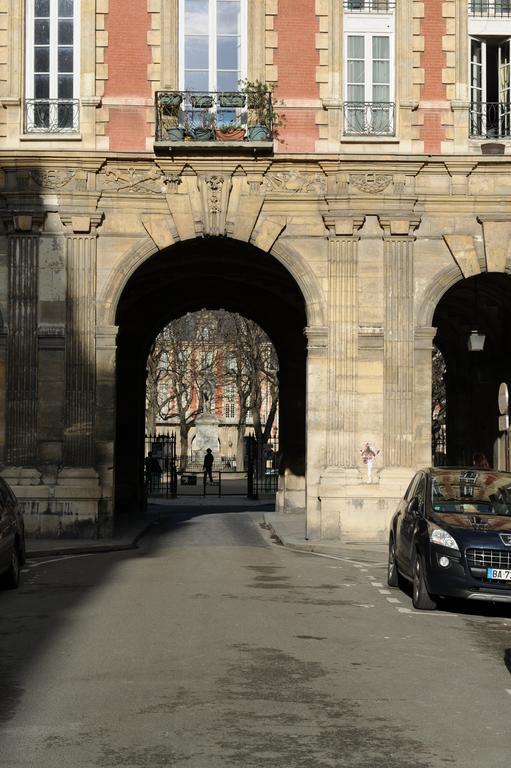 Boutique De La Place Des Vosges Hotel Parigi
