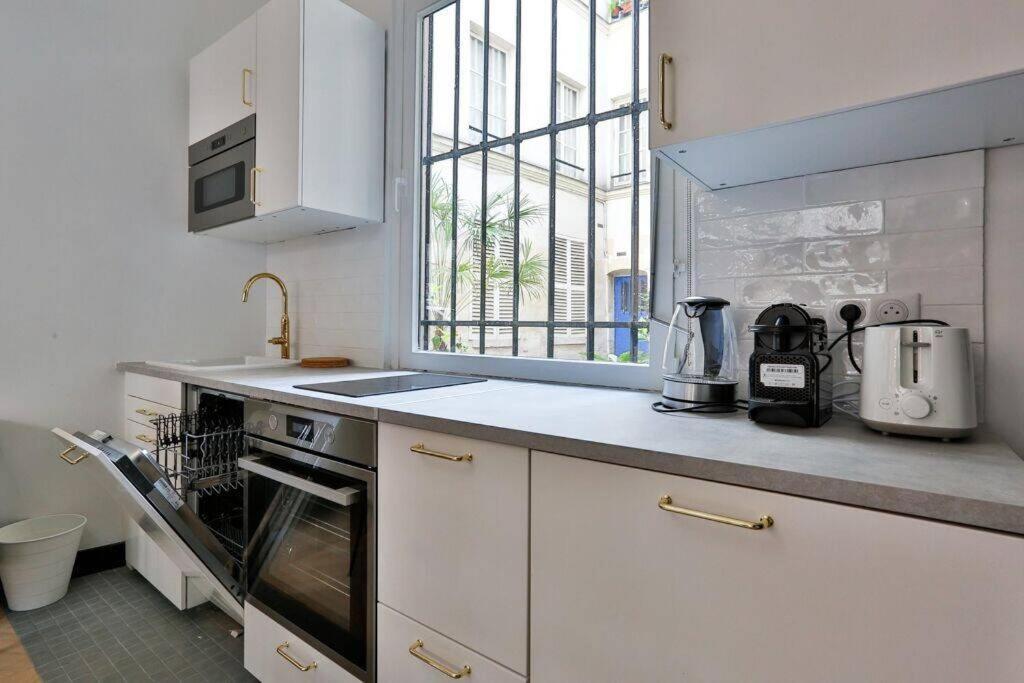Sweet Le Marais, Place Des Vosges 4/5pers! Appartamento *