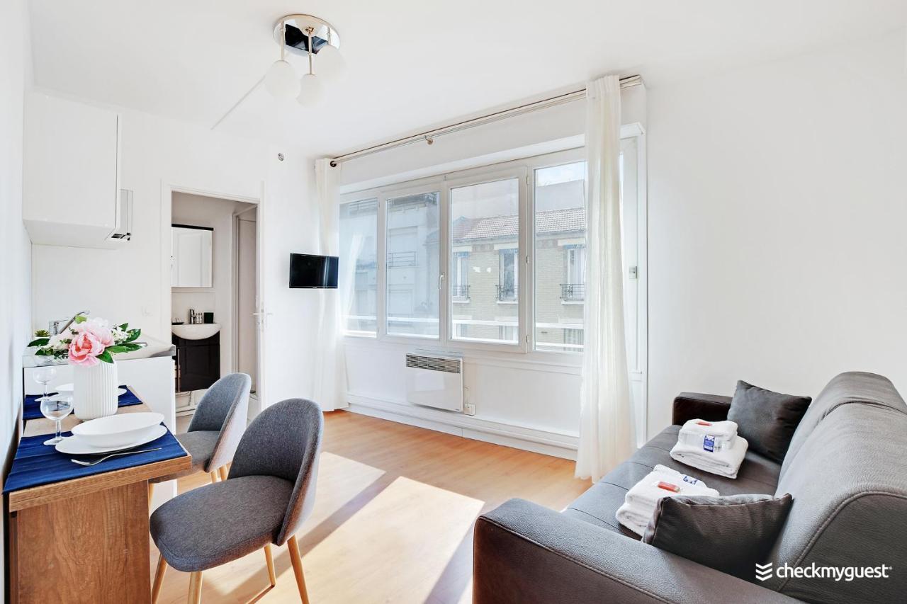 Cmg Serres/ Convention Apartment