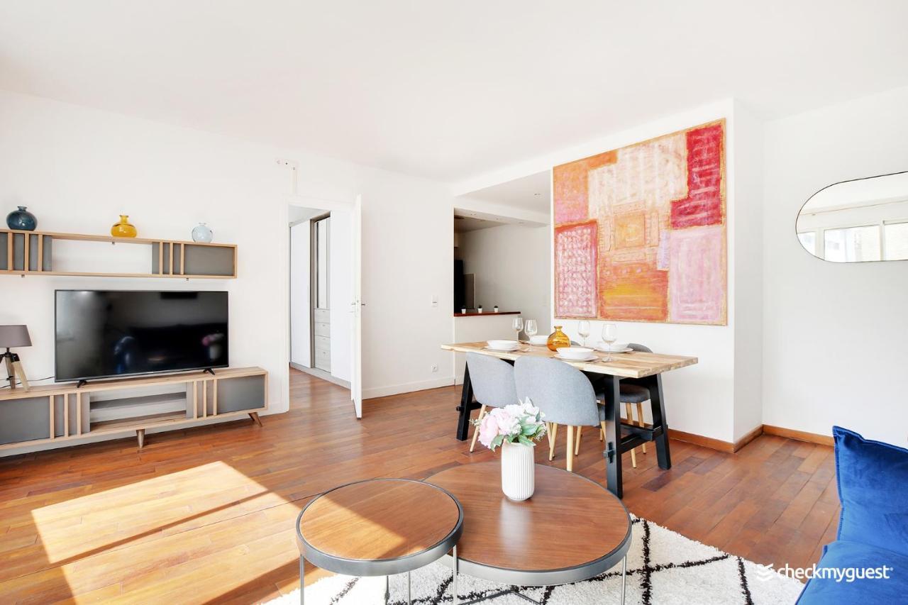 Cmg Serres/ Convention Apartment