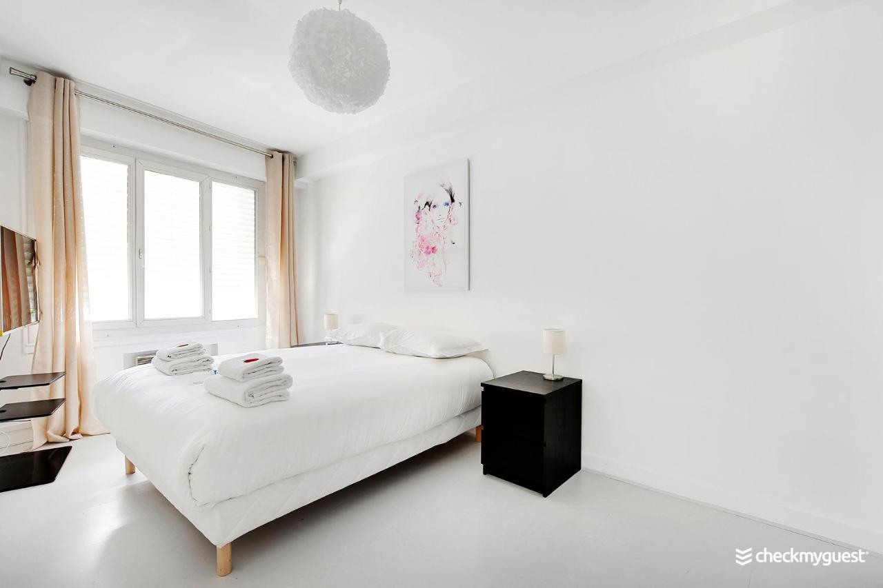 Cmg Serres/ Convention Apartment Paris