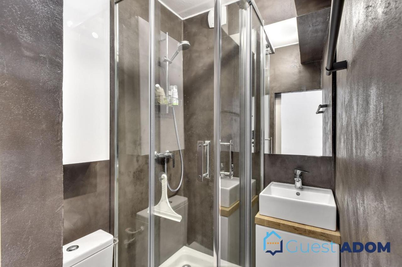 Confortable Quartier Abbesses Appartamento Parigi
