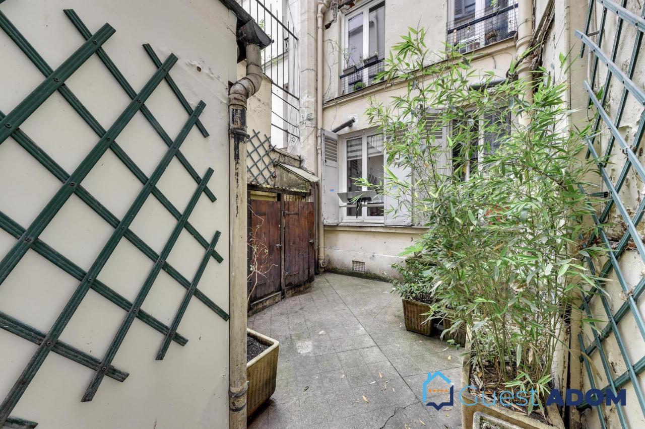 Confortable Quartier Abbesses Parigi