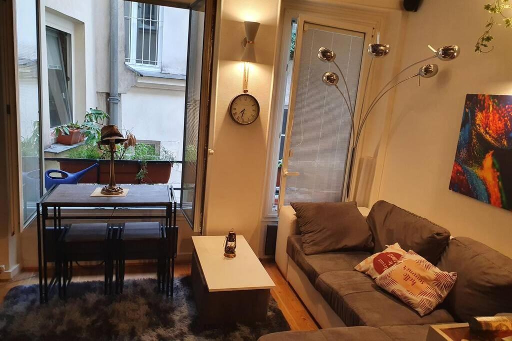 Cozy Apt Heart Of Paris, 3 Mins Louvre *