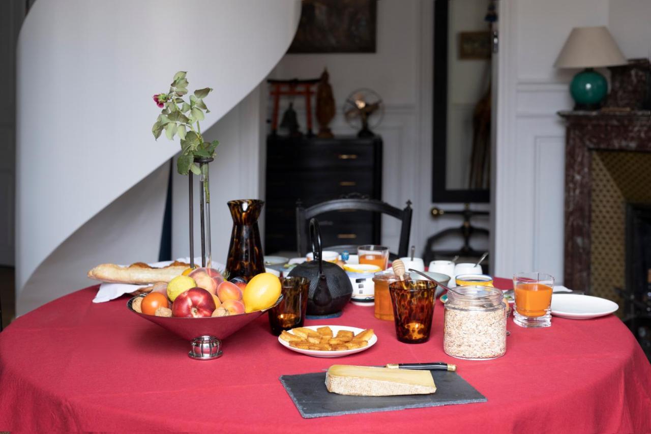 Maisondeschaumes-paris Bed & Breakfast