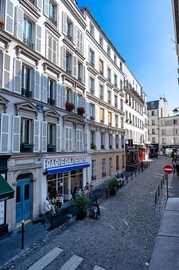 Bright And Lovely Parisian *