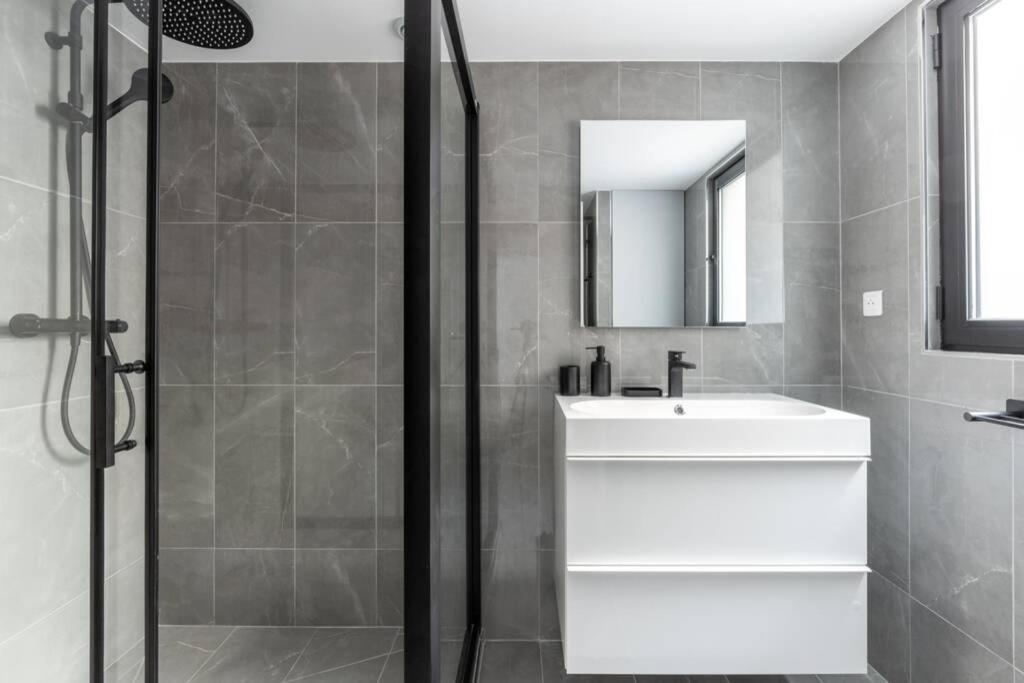 Hsh Invalides-palais Bourbon Luxueux 4p Apartment Paris