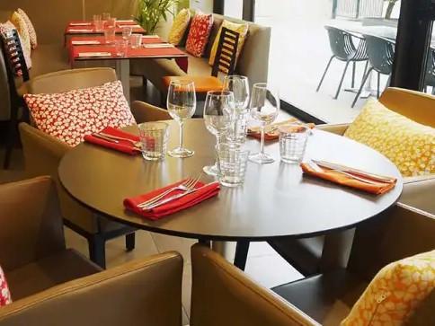 Hotel 17 Batignolles