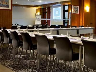 17 Batignolles Hotel