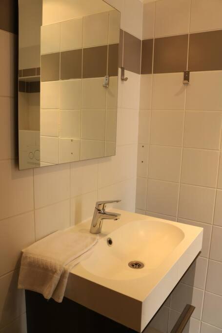 405 - Sejour Romantique Dans Un De 5 - Flat-guest