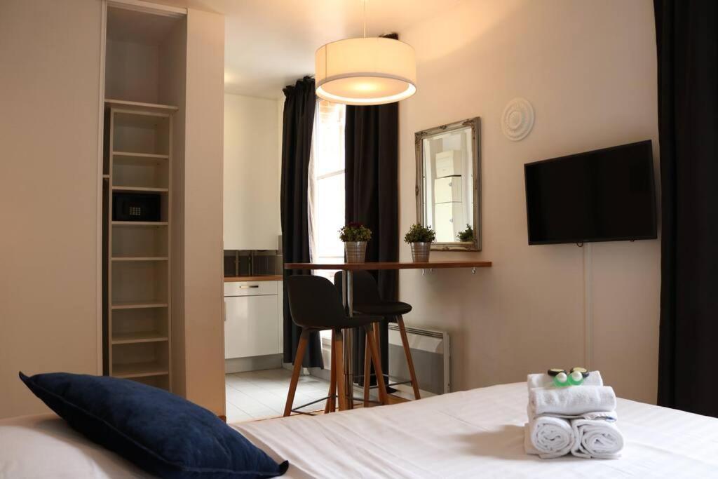 Apartment 405 - Sejour Romantique Dans Un De 5 - Flat-guest *