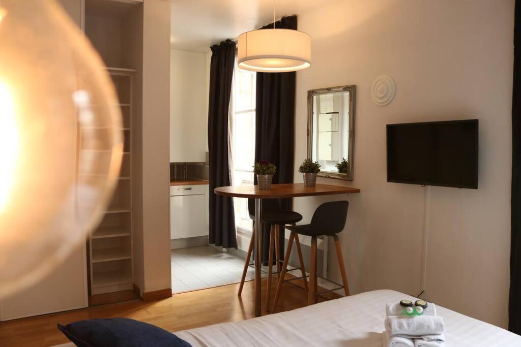 Apartment 405 - Sejour Romantique Dans Un De 5 - Flat-guest *