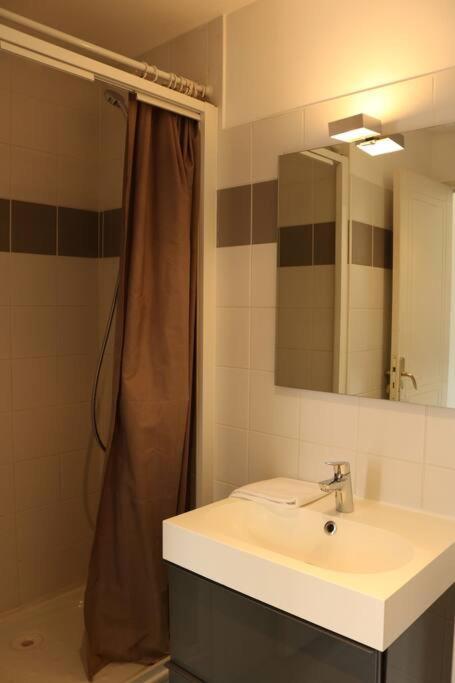 Apartment 405 - Sejour Romantique Dans Un De 5 - Flat-guest *