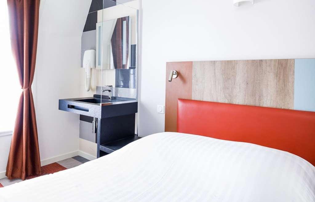 Elsa, Hotel Paris