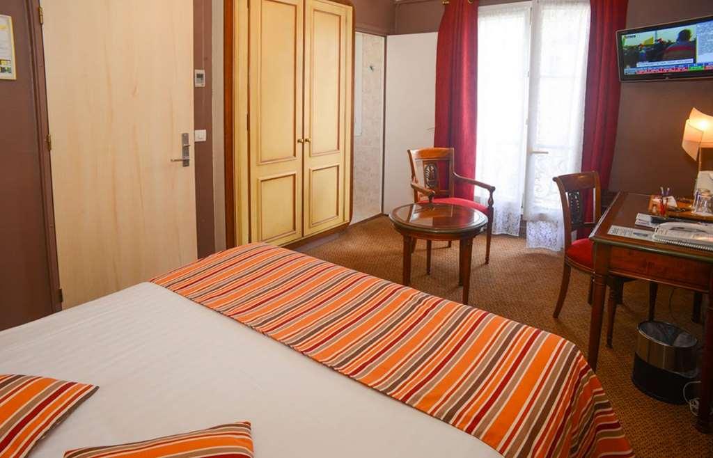 Elsa, Hotel