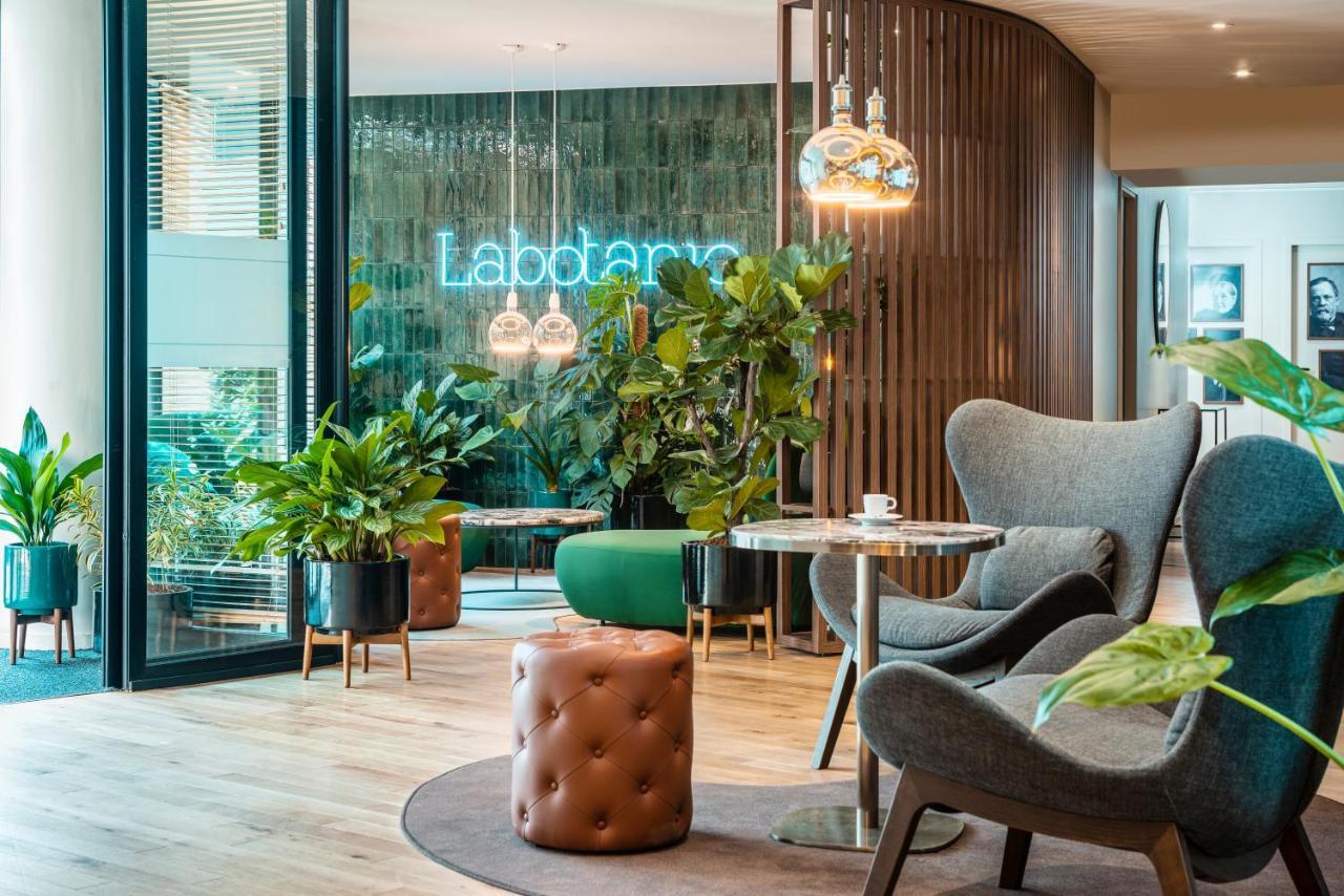 Hotel Mercure Montparnasse Pasteur 4*