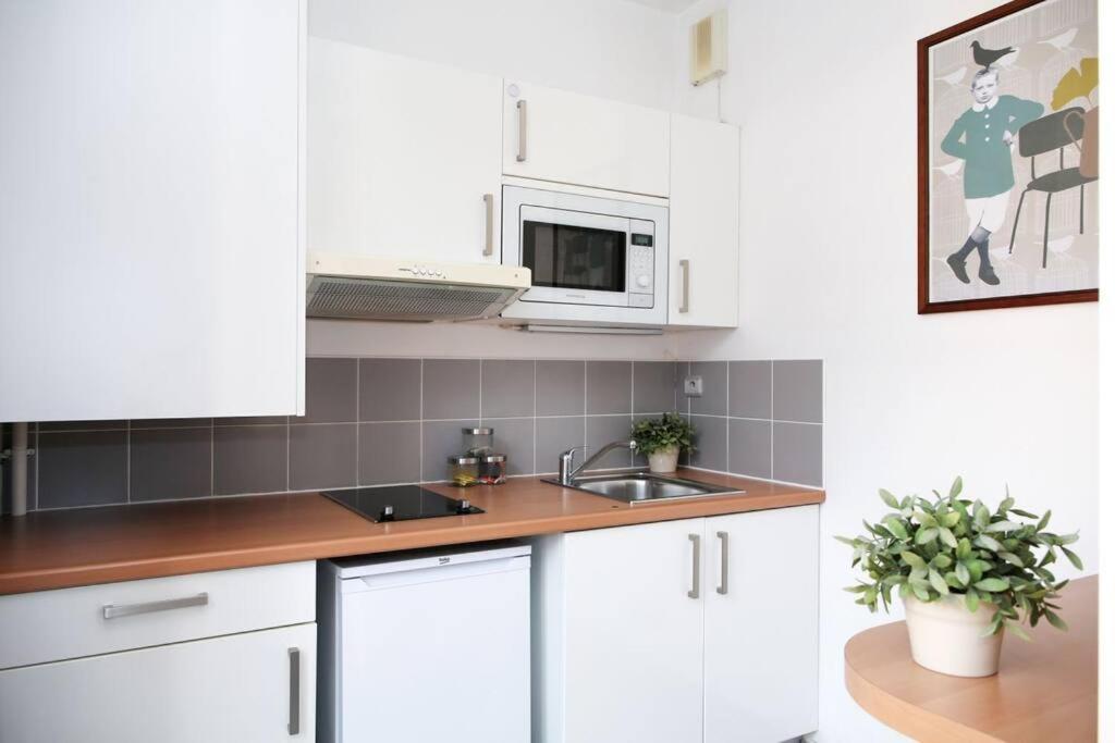 404 - Petit Bijou Dans Immeuble Hotelier 5 - Flat-guest Holiday home *