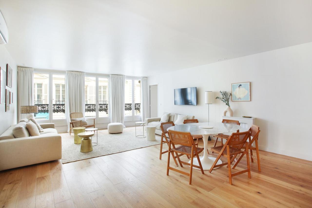Apartment In The Center Of By Prestige *