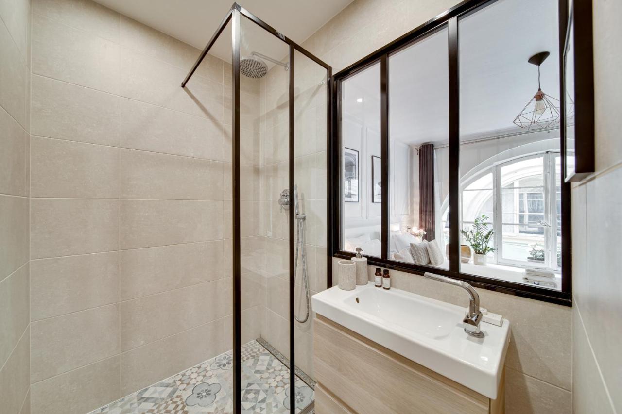 Stunning Historical Parisian Flat - Louvre Area