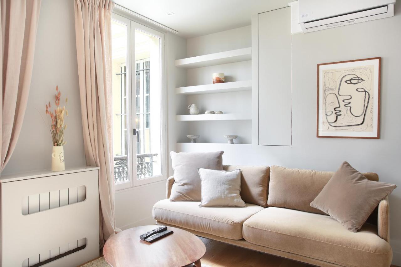 In The Center Of By Prestige Apartment Paris