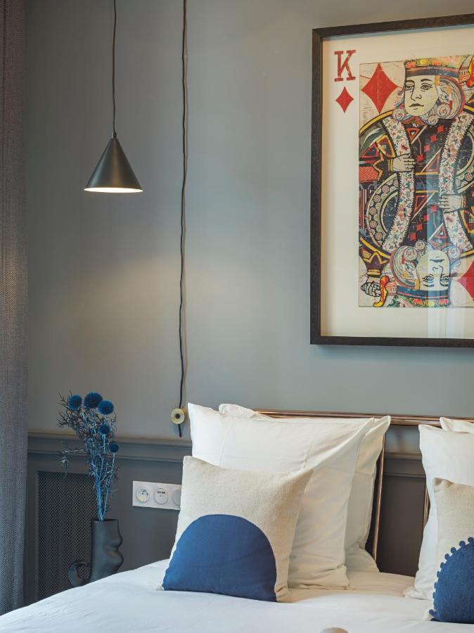 The Blue King Parigi