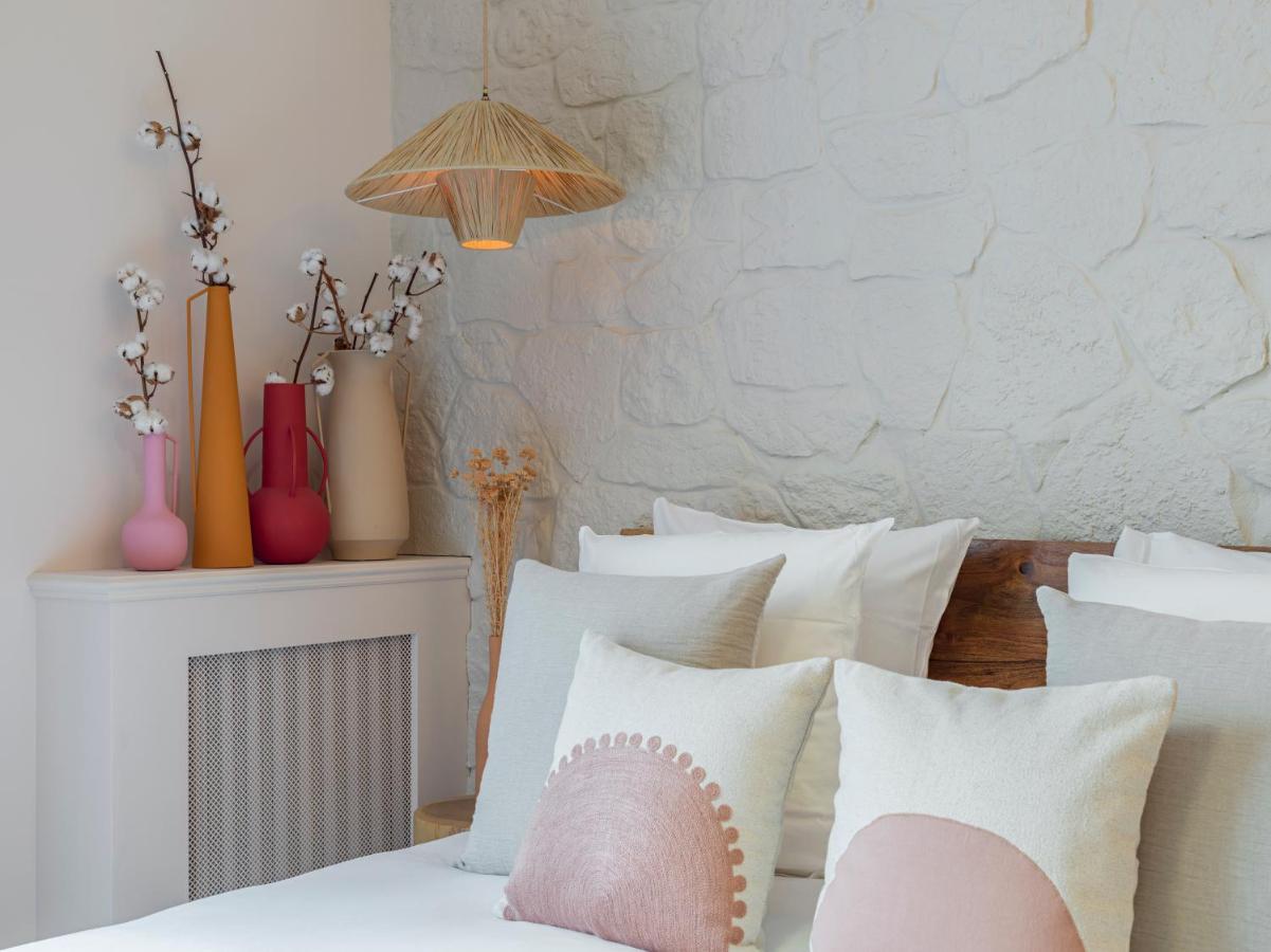 Pink & Wood Cocoon