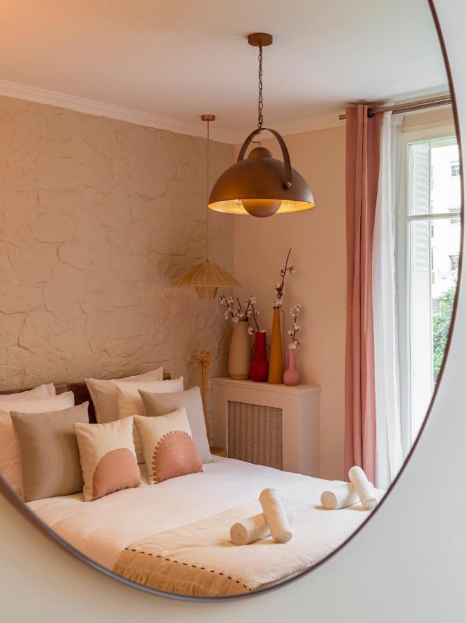 Pink & Wood Cocoon Apartment