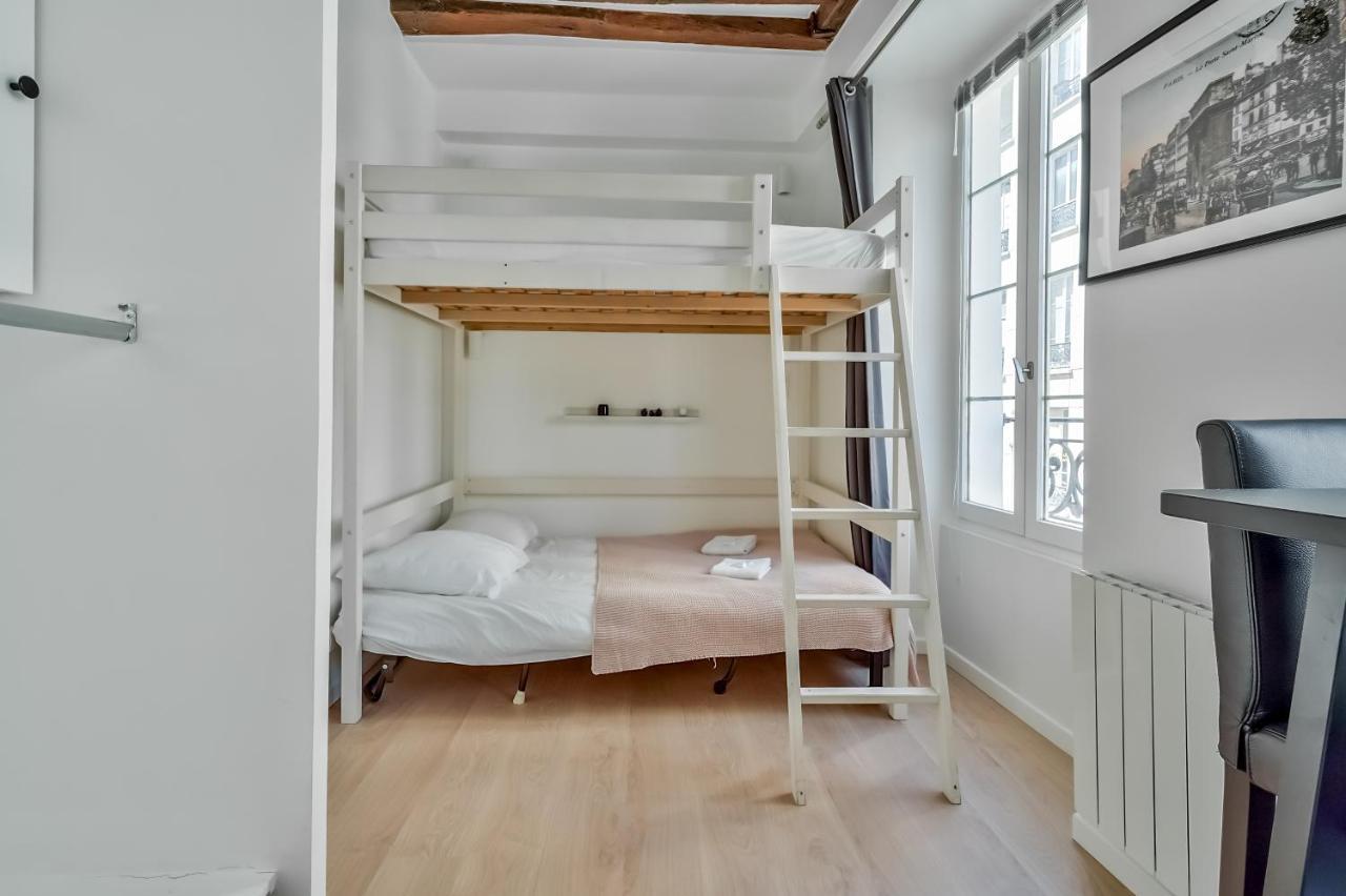 Cute Mezzanine In The Heart Of Parigi