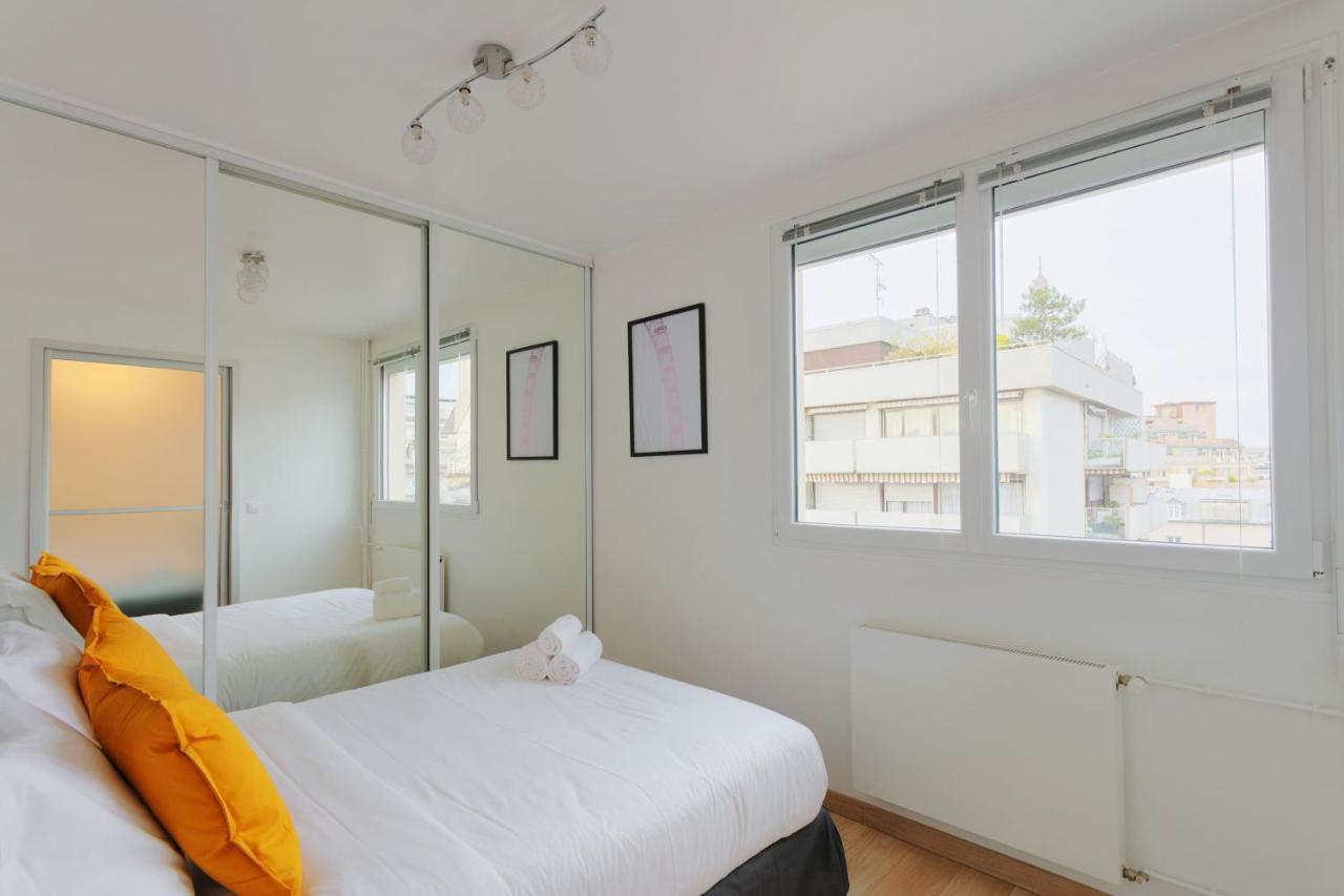 Apartment Eiffel Tower View - Private *