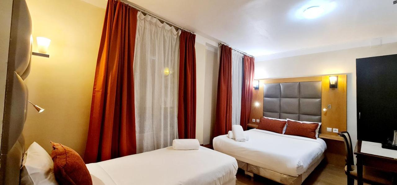 Hotel De France 18