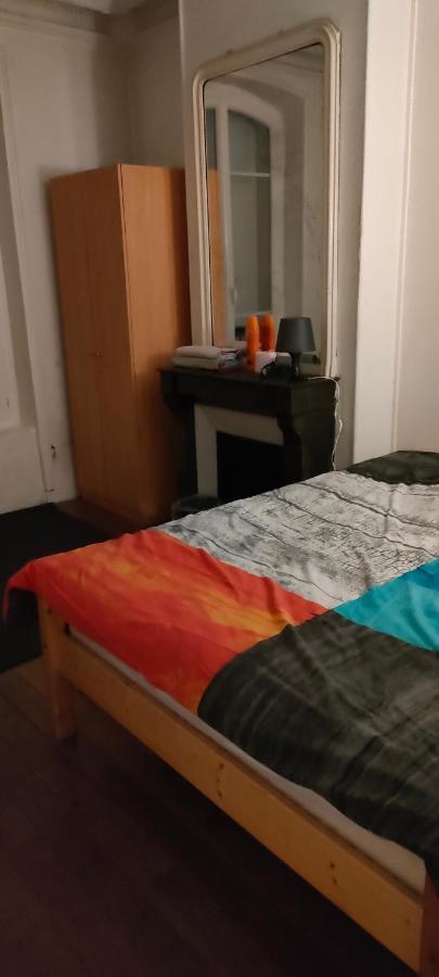 Private Iii For 1 Person Maximum In Our Family In 10, Near La Gare Du Nord Alloggio in famiglia