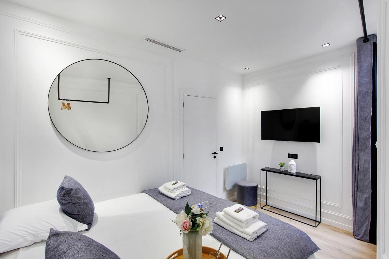 Apartment Cmg - Montorgeuil / Centre De *