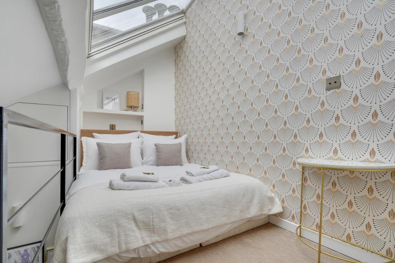 Amazing Historical Parisien Loft Next To Louvre Area-4 Parigi