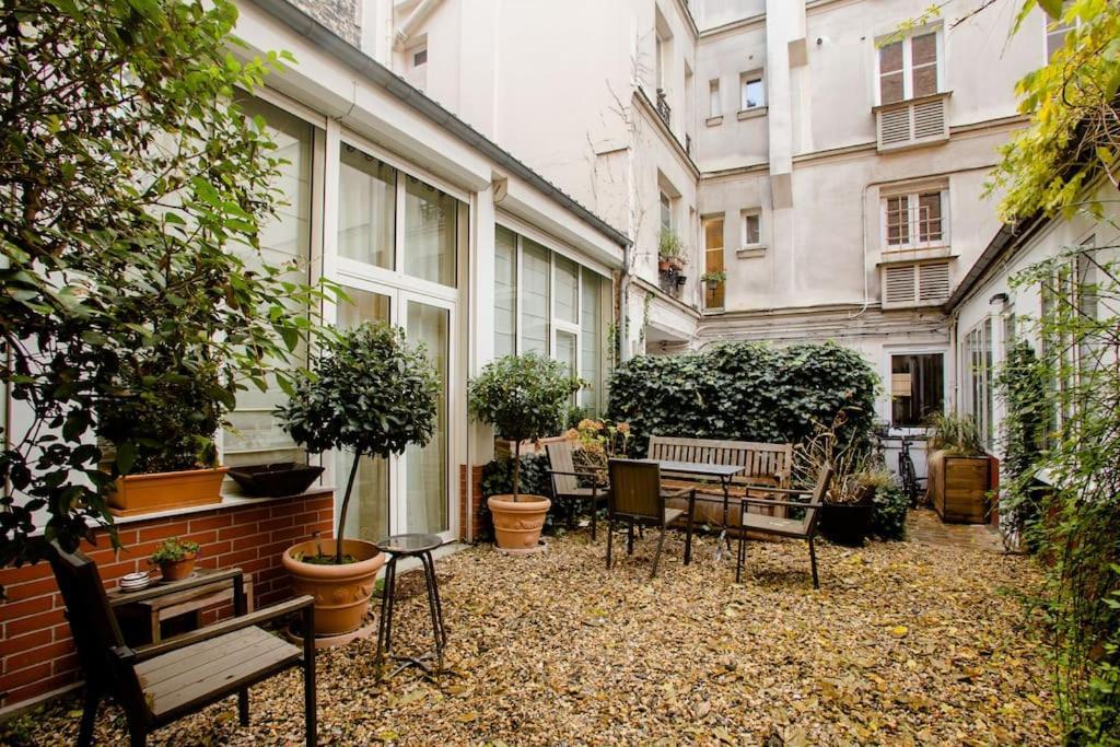 Quiet Apartment, Lively Area,next To Eiffel Tower. *