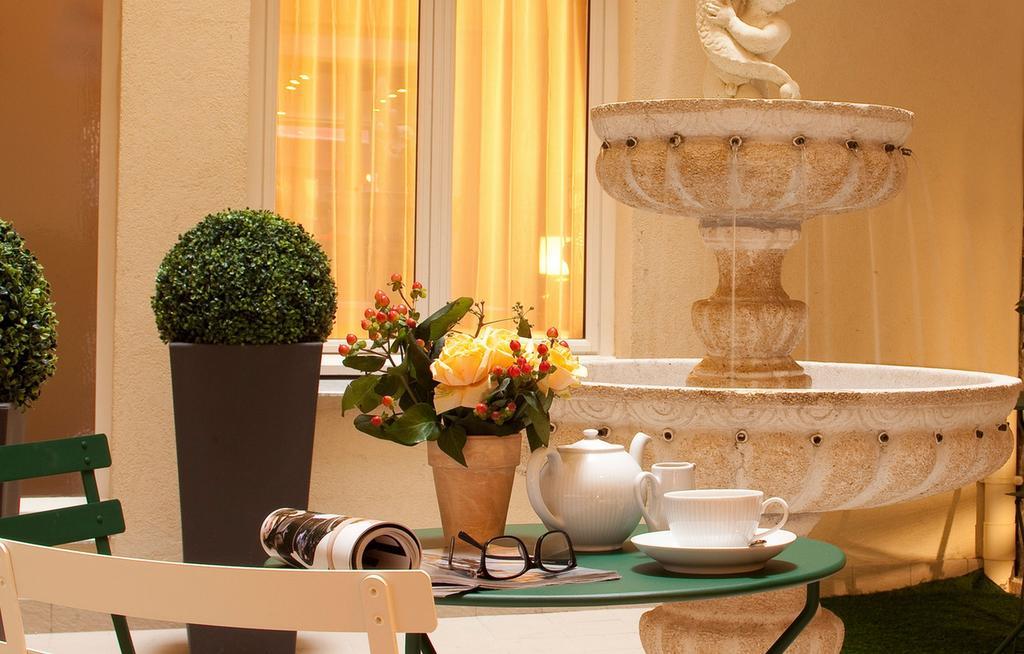 Hotel 85 Saint Honore Parigi