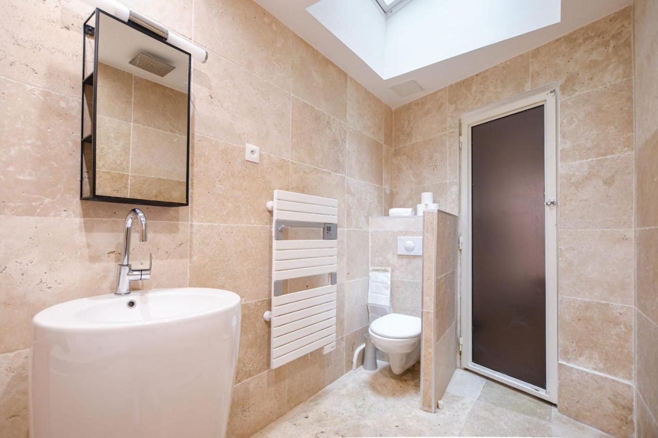 Guestready- Studio With Bath - Grands Boulevards Paris