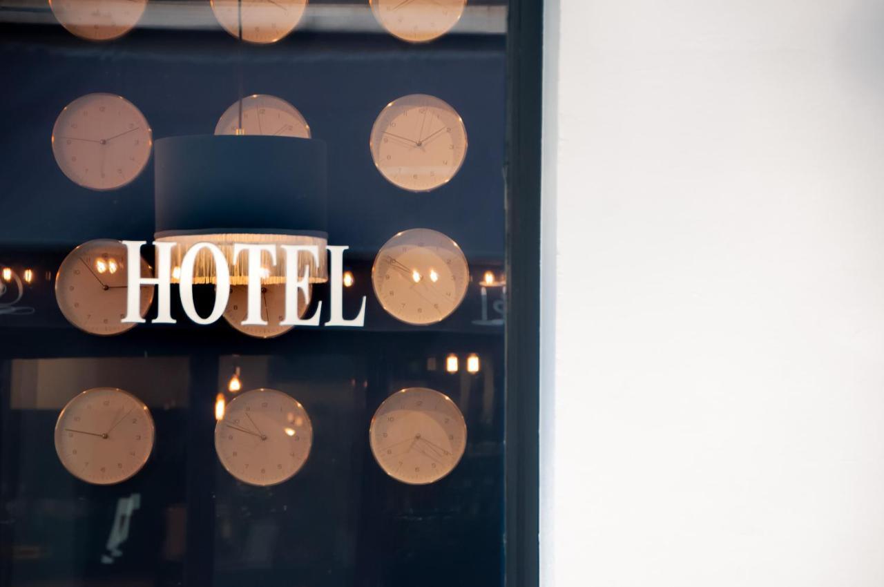 Petit Saint-honore Hotel