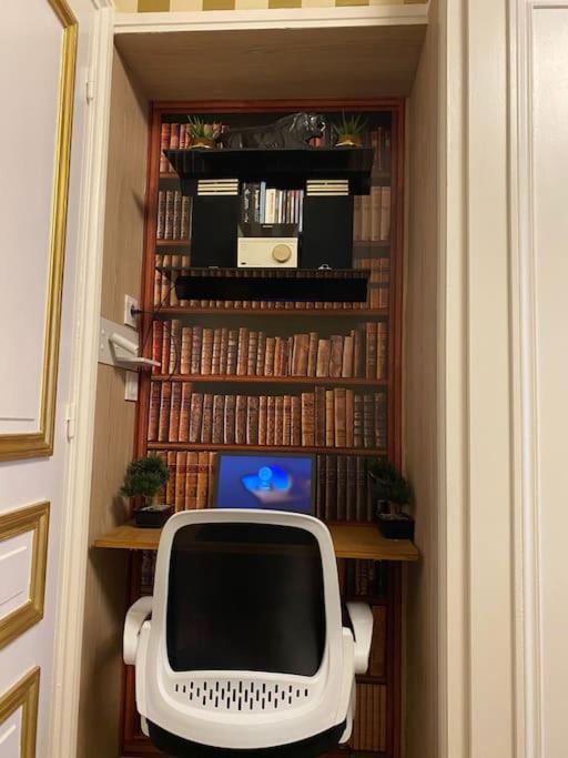 Premium 2 Minutes Walk From Champs-elysees * Parigi
