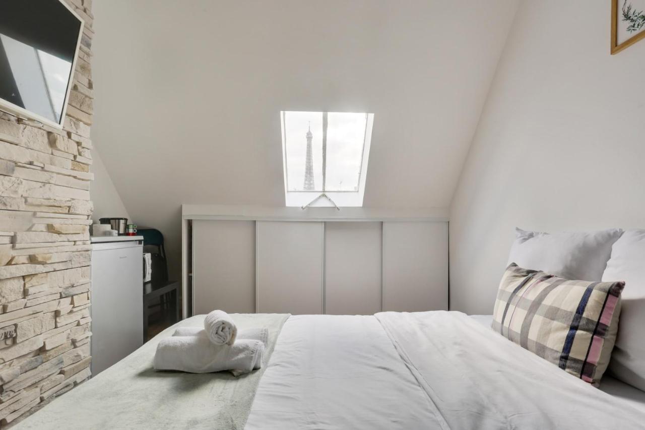 Appartamento Delightful Studio With Eiffet Tower View Close To Champs Elysee Avenue & Alma Bridge *