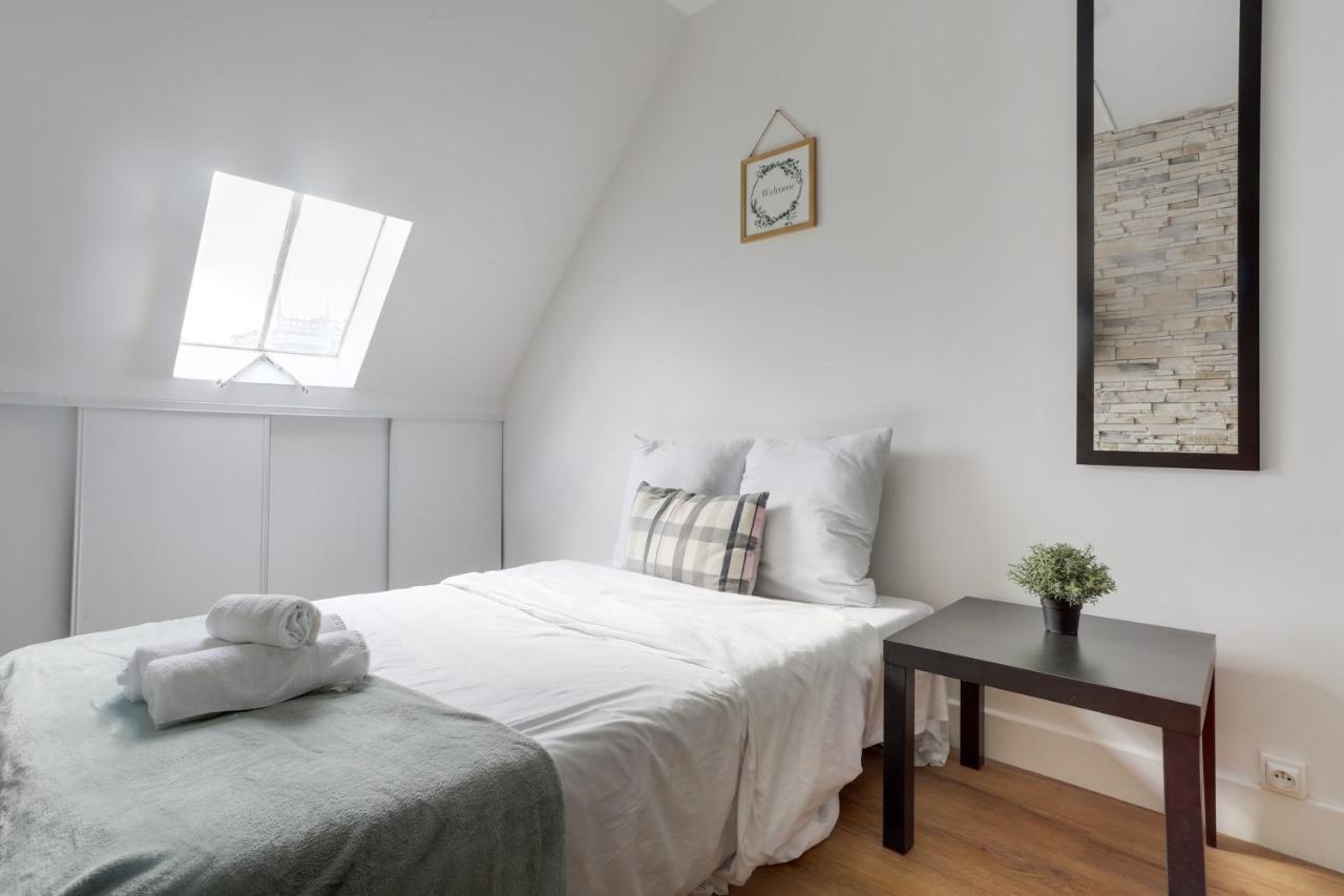 Appartamento Delightful Studio With Eiffet Tower View Close To Champs Elysee Avenue & Alma Bridge *