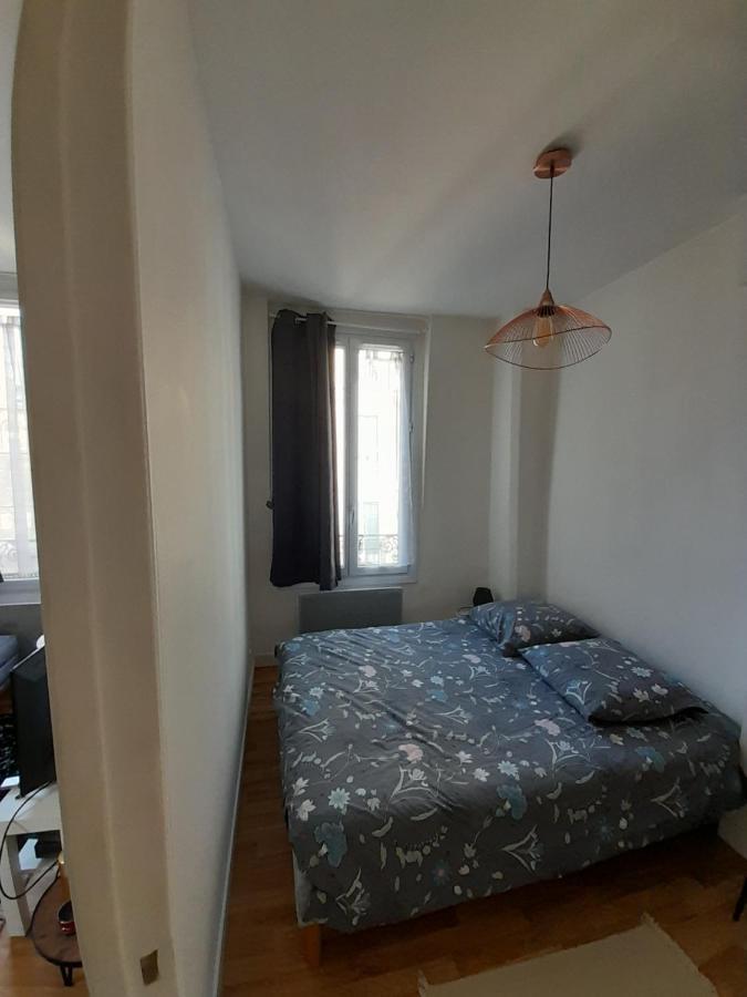 Cosy 2 Pièces Typiquement Parisien à Notre-dame Appartamento *