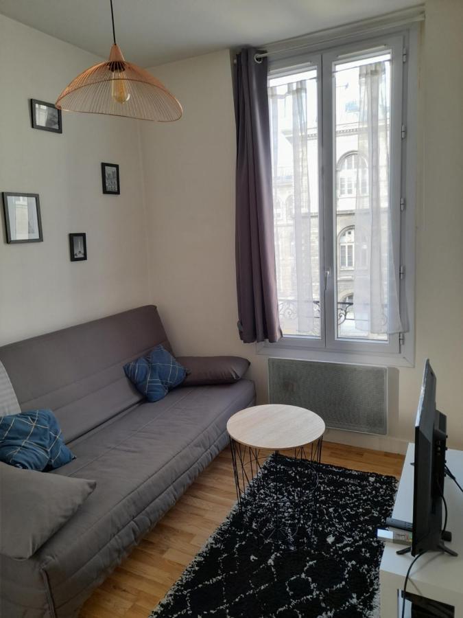 Appartamento Cosy 2 Pièces Typiquement Parisien à Notre-dame *