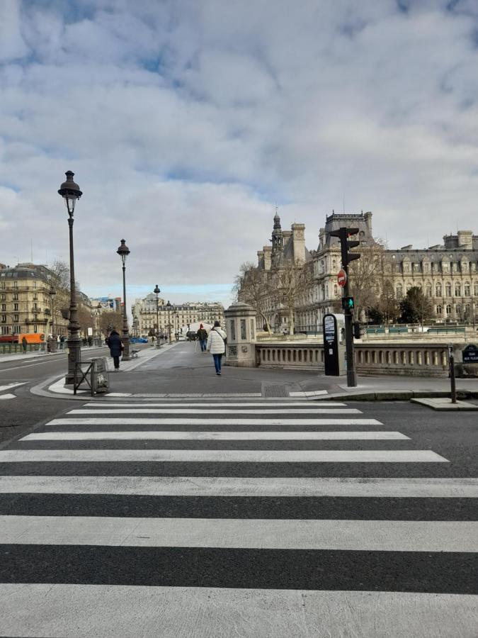 Appartamento Cosy 2 Pièces Typiquement Parisien à Notre-dame