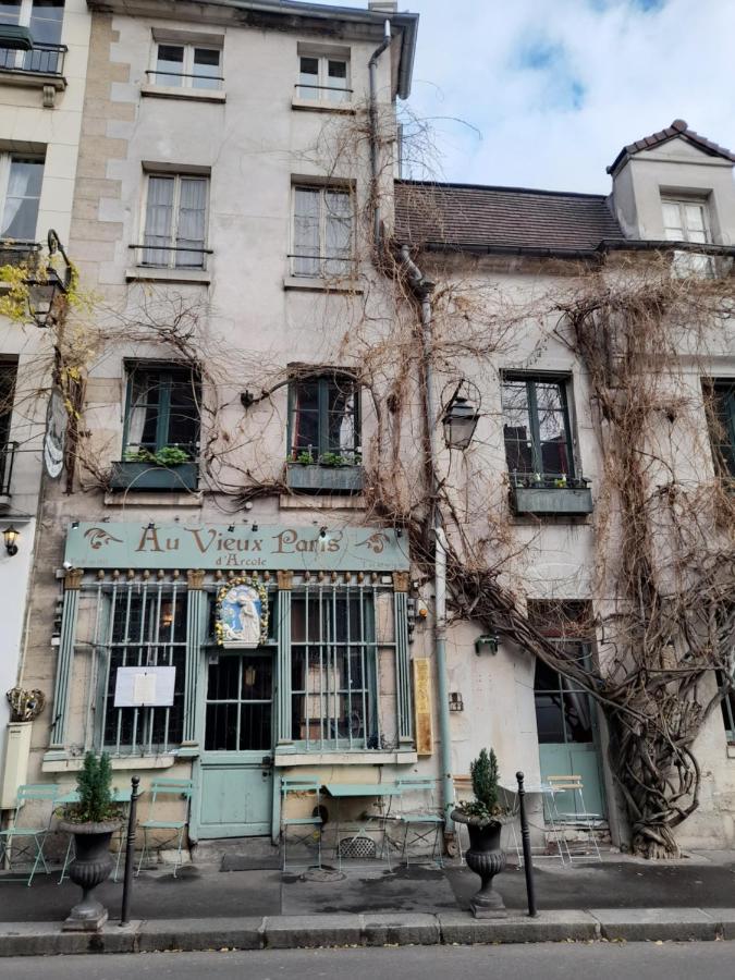 Appartamento Cosy 2 Pièces Typiquement Parisien à Notre-dame *