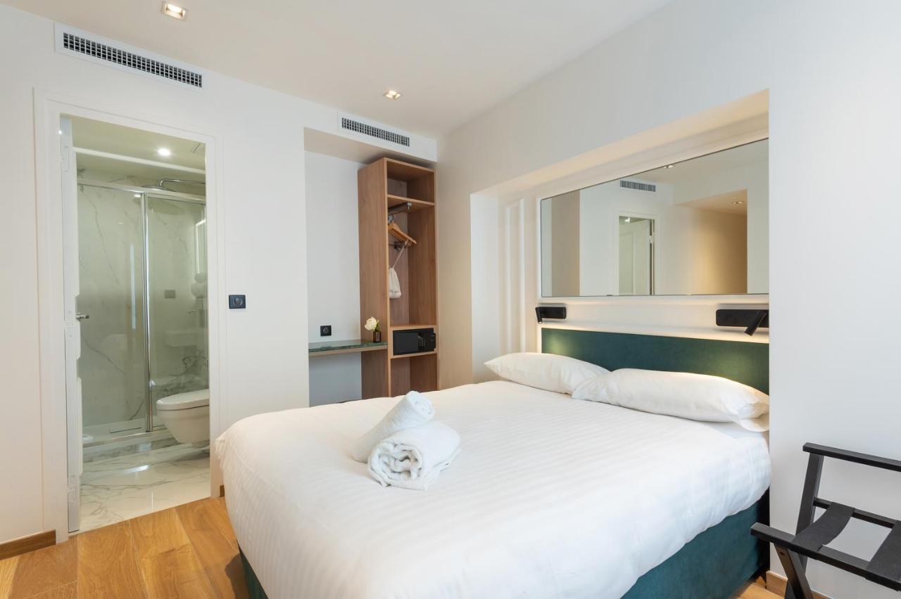 Au Coeur De Republique Hotel