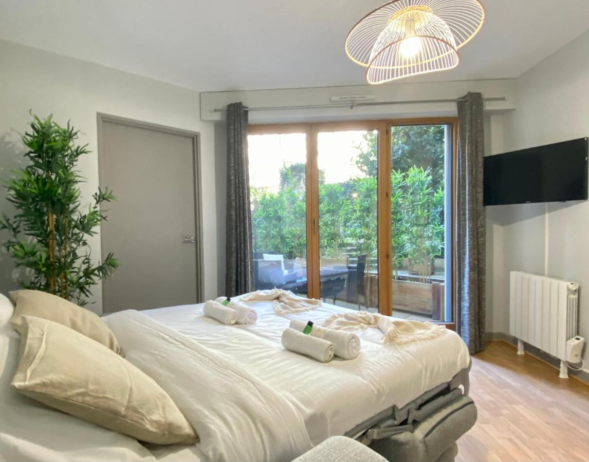 1607b - Wonderful With Terrace On Garden * Parigi