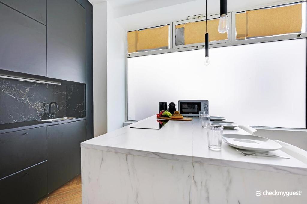 Elegant - 1br-2p - Next To Nation